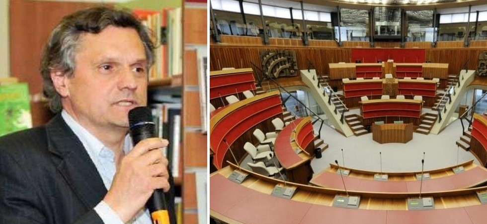 Coronavirus, senza mascherine e senza distanziamento in Aula, Ghezzi: Facciamo i tamponi e paghiamoceli''